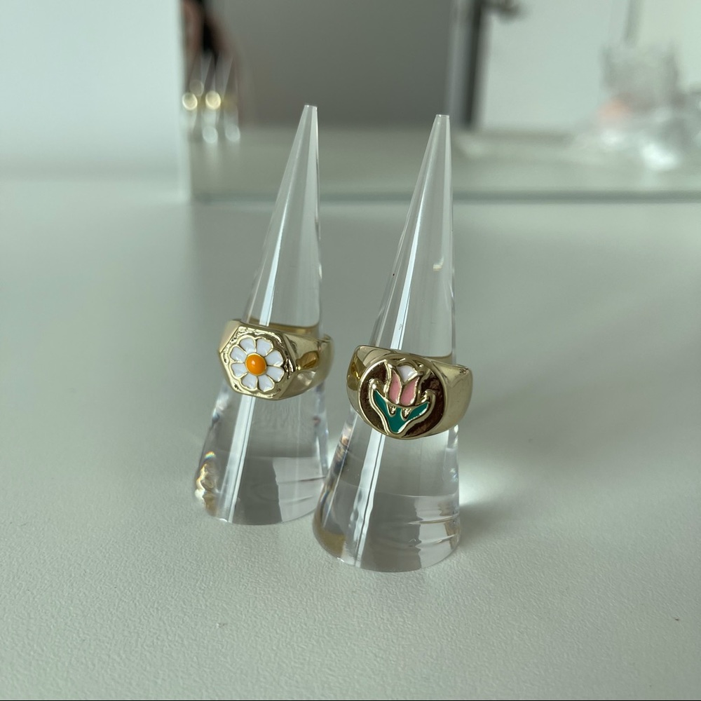 NEW Flower Power Ring Set